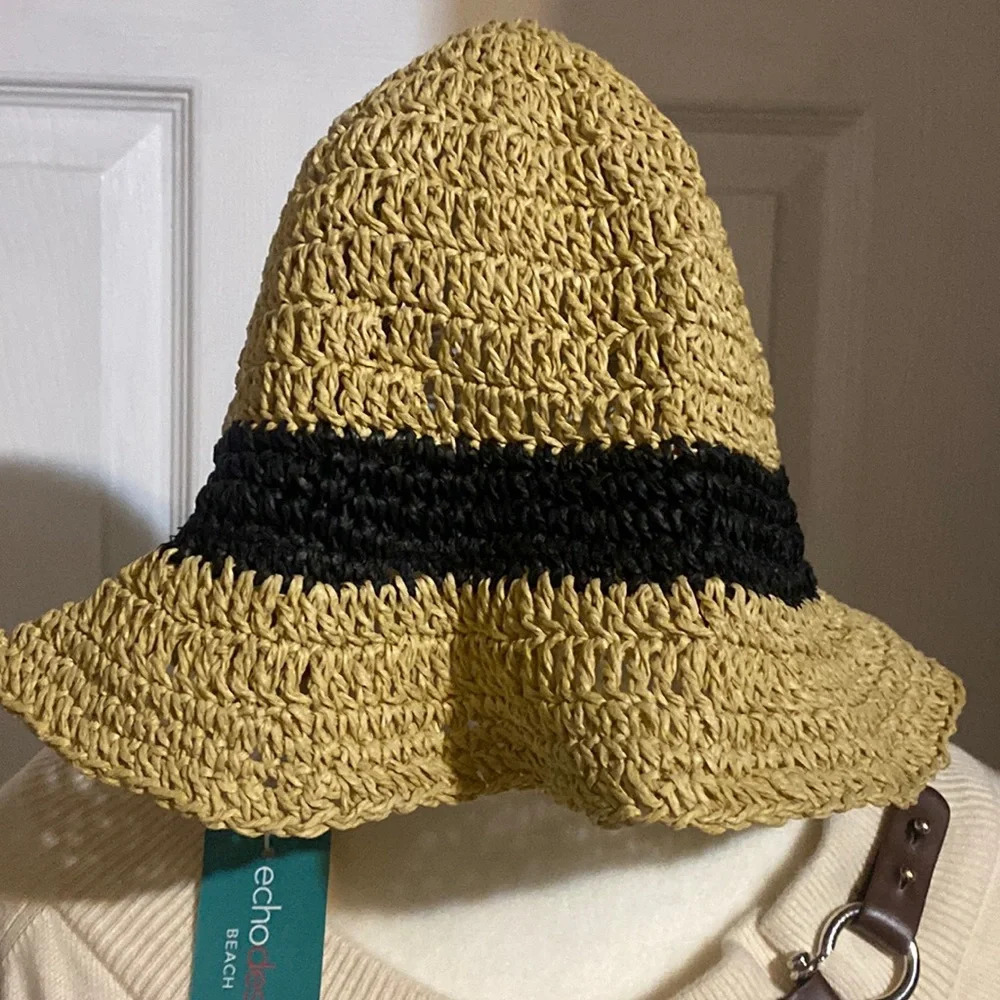 New with Tags Echo design Bucket beach hat
